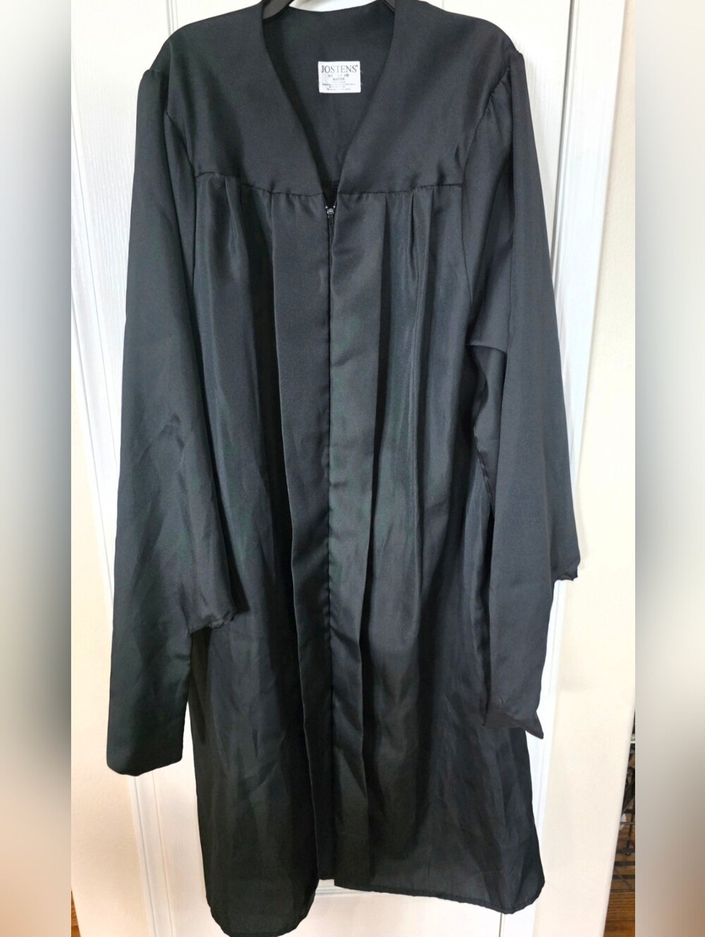 Jostons Masters Degree Black Gown Unisex Sz 5'10" - 6', Mortorboard Cap